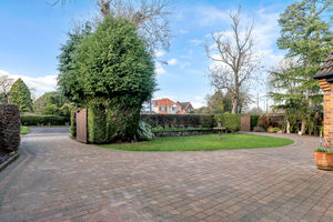 Photo 62- click for photo gallery